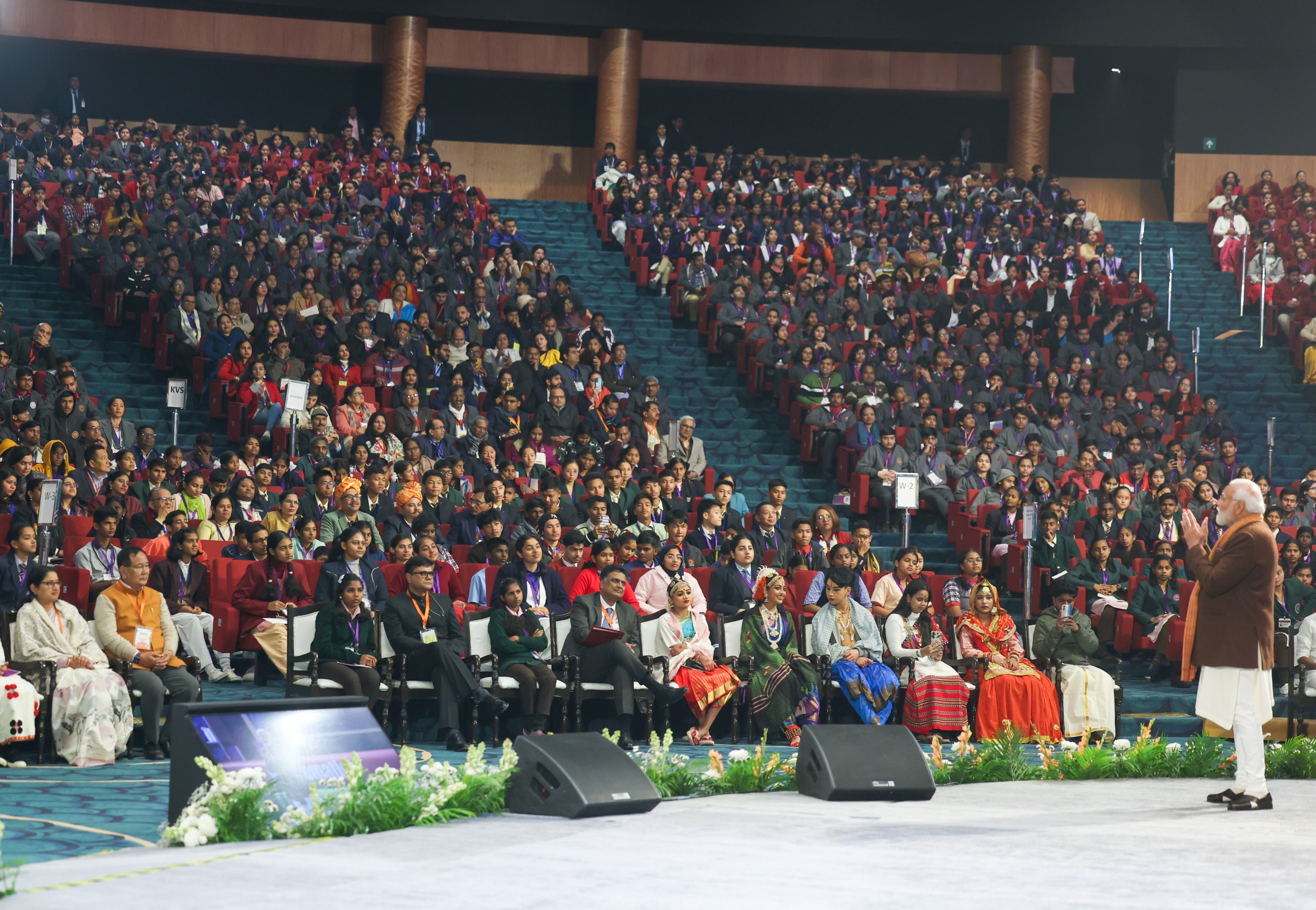 प्रधानमंत्री ने परीक्षा पे चर्चा कार्यक्रम में छात्रों, अभिभावकों और शिक्षकों के साथ बातचीत की, बोले- प्रतिस्पर्धा स्वस्थ होनी चाहिए प्रधानमंत्री ने परीक्षा पे चर्चा कार्यक्रम में छात्रों, अभिभावकों और शिक्षकों के साथ बातचीत की, बोले- प्रतिस्पर्धा स्वस्थ होनी चाहिए