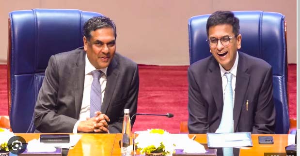 न्यायमूर्ति संजीव खन्ना सोमवार को 51वें प्रधान न्यायाधीश के रूप में शपथ लेंगे न्यायमूर्ति संजीव खन्ना सोमवार को 51वें प्रधान न्यायाधीश के रूप में शपथ लेंगे