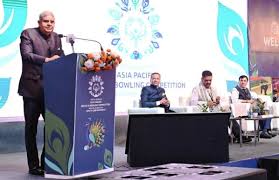 तेजी से बढ़ती डिजिटल दुनिया में युवाओं का वास्तविक खेल मैदानों से दूर होना चिंताजनक: उपराष्ट्रपति तेजी से बढ़ती डिजिटल दुनिया में युवाओं का वास्तविक खेल मैदानों से दूर होना चिंताजनक: उपराष्ट्रपति