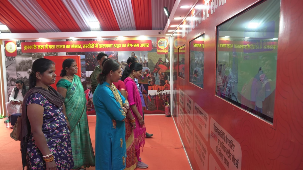 सूचना एवं प्रसारण मंत्रालय की प्रदर्शनी से लोगों को मिल रहा राष्ट्रीय एकता का संदेश सूचना एवं प्रसारण मंत्रालय की प्रदर्शनी से लोगों को मिल रहा राष्ट्रीय एकता का संदेश