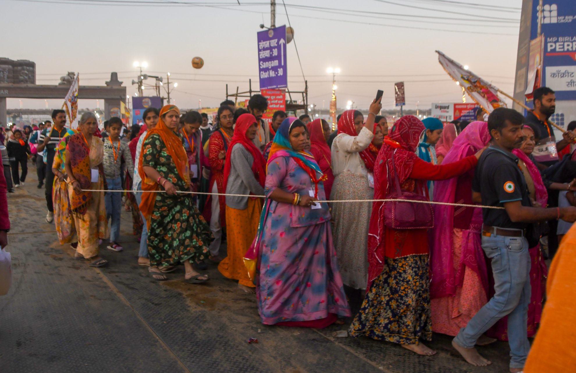 महाकुंभ में अब तक 7 लाख श्रद्धालुओं का इलाज, देश-विदेश के विशेषज्ञ जुटे महाकुंभ में अब तक 7 लाख श्रद्धालुओं का इलाज, देश-विदेश के विशेषज्ञ जुटे