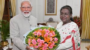 प्रधानमंत्री मोदी ने राष्ट्रपति मुर्मू से मुलाकात की प्रधानमंत्री मोदी ने राष्ट्रपति मुर्मू से मुलाकात की