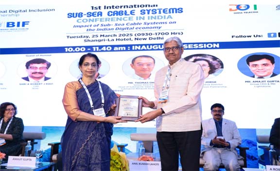 भारत सबमरीन केबल नेटवर्क के लिए बन सकता है ग्लोबल ट्रांजिट हब : इंडस्ट्री भारत सबमरीन केबल नेटवर्क के लिए बन सकता है ग्लोबल ट्रांजिट हब : इंडस्ट्री