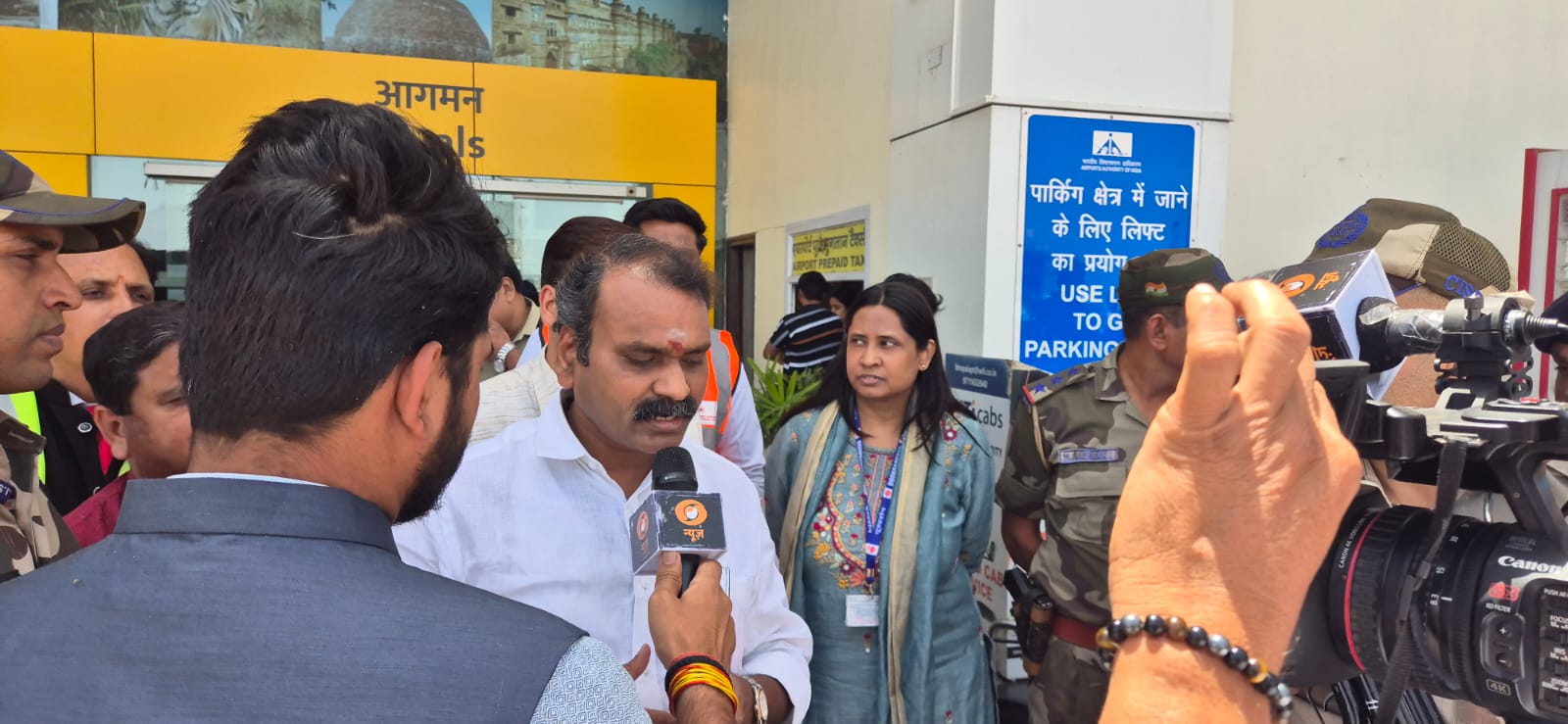 क्रिएटर इकोनॉमी के क्षेत्र में कार्यरत रचनाकारों के लिए वेव्स एक बड़ा अवसर : केन्द्रीय राज्य मंत्री डॉ. एल मुरुगन क्रिएटर इकोनॉमी के क्षेत्र में कार्यरत रचनाकारों के लिए वेव्स एक बड़ा अवसर : केन्द्रीय राज्य मंत्री डॉ. एल मुरुगन