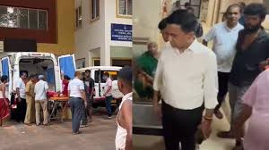 मंदिर में उत्सव के दौरान भगदड़ में दो महिलाओं समेत छह लोगों की मौत, 70 से अधिक घायल मंदिर में उत्सव के दौरान भगदड़ में दो महिलाओं समेत छह लोगों की मौत, 70 से अधिक घायल