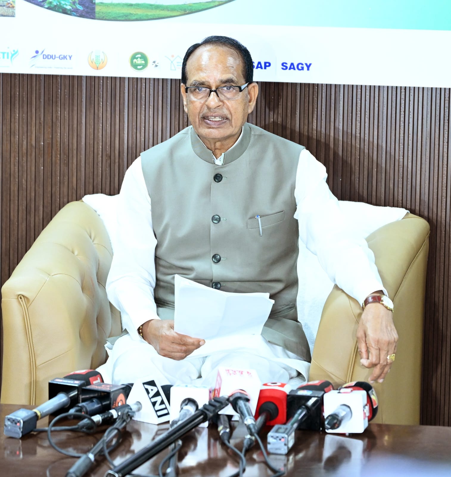 2024-25 के तृतीय अग्रिम अनुमान के अनुसार खाद्यान्न उत्पादन में रिकॉर्ड बढ़ोतरी-केंद्रीय मंत्री शिवराज सिंह 2024-25 के तृतीय अग्रिम अनुमान के अनुसार खाद्यान्न उत्पादन में रिकॉर्ड बढ़ोतरी-केंद्रीय मंत्री शिवराज सिंह