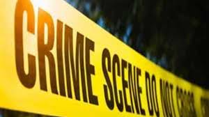 मां-बेटे की हत्या, गुस्साए परिजनों और ग्रामीणों ने किया चक्काजाम मां-बेटे की हत्या, गुस्साए परिजनों और ग्रामीणों ने किया चक्काजाम