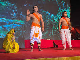 अयोध्या में 120 फुट ऊंचे मंच पर थ्रीडी तकनीक के साथ शुरू हुई भव्य रामलीला अयोध्या में 120 फुट ऊंचे मंच पर थ्रीडी तकनीक के साथ शुरू हुई भव्य रामलीला