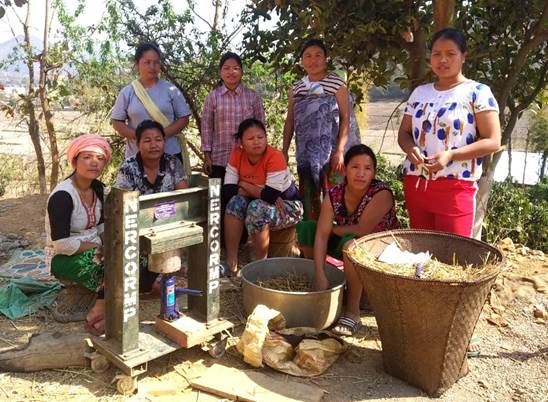 विश्व ग्रामीण महिला दिवस : समाज की शिल्पकार हैं ग्रामीण महिलाएं विश्व ग्रामीण महिला दिवस : समाज की शिल्पकार हैं ग्रामीण महिलाएं