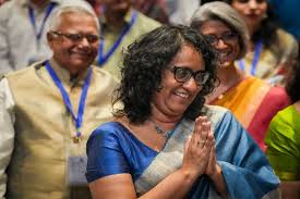 घर एवं कार्यालय में या देशों के बीच हमेशा पुल बनाएं, बाधाएं न खड़ी करें: श्रीलंका की प्रधानमंत्री घर एवं कार्यालय में या देशों के बीच हमेशा पुल बनाएं, बाधाएं न खड़ी करें: श्रीलंका की प्रधानमंत्री