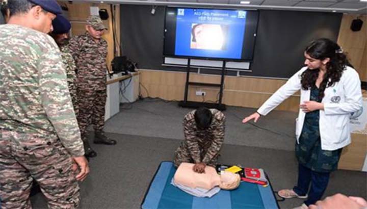 6.06 लाख से अधिक नागरिकों को दी गई जीवनरक्षक सीपीआर की ट्रेनिंग: सरकार 6.06 लाख से अधिक नागरिकों को दी गई जीवनरक्षक सीपीआर की ट्रेनिंग: सरकार