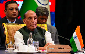 हिंद-प्रशांत क्षेत्र को दबाव से मुक्त होना चाहिए, सामूहिक सुरक्षा हर देश की संप्रभुता की कुंजी: राजनाथ हिंद-प्रशांत क्षेत्र को दबाव से मुक्त होना चाहिए, सामूहिक सुरक्षा हर देश की संप्रभुता की कुंजी: राजनाथ