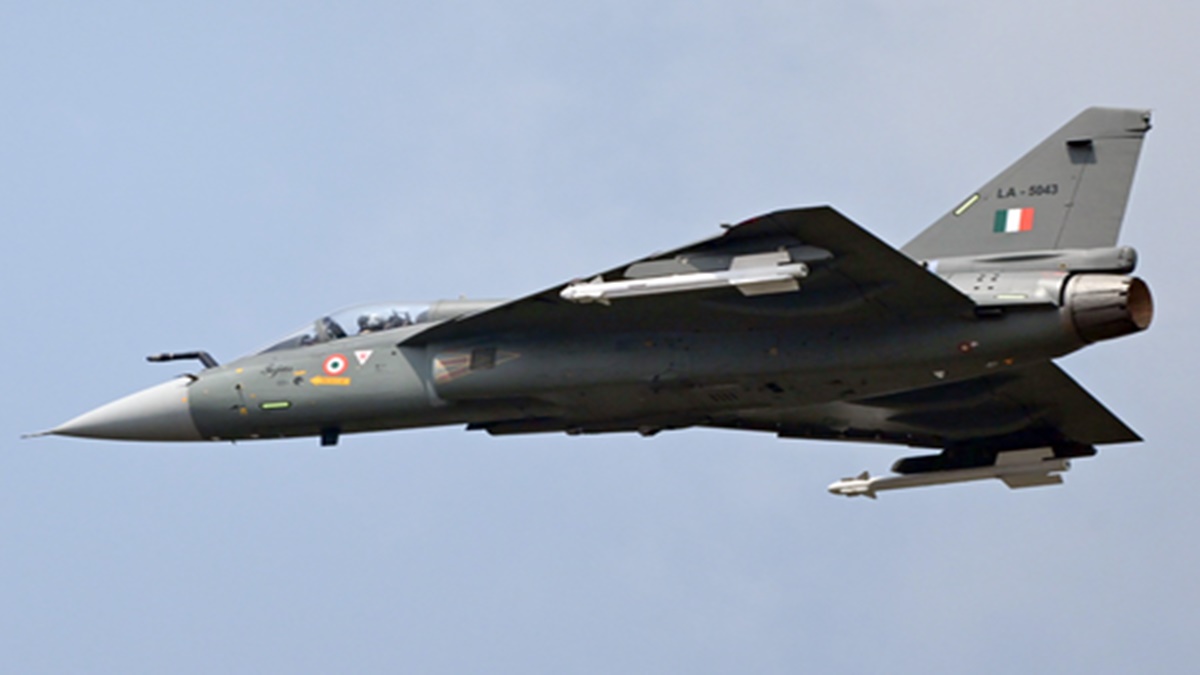 राष्ट्रीय सुरक्षा पर सरकार का फोकस, रक्षा बजट में 15% की बढ़ोतरी; आवंटन 7.8 लाख करोड़ रुपये तक पहुंचा राष्ट्रीय सुरक्षा पर सरकार का फोकस, रक्षा बजट में 15% की बढ़ोतरी; आवंटन 7.8 लाख करोड़ रुपये तक पहुंचा