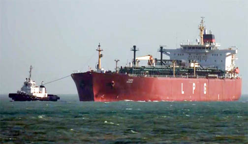 तनावपूर्ण स्थिति के बीच पहला भारतीय जहाज एलपीजी लेकर पहुंचा मुंद्रा पोर्ट: शिपिंग मंत्रालय तनावपूर्ण स्थिति के बीच पहला भारतीय जहाज एलपीजी लेकर पहुंचा मुंद्रा पोर्ट: शिपिंग मंत्रालय