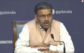 भारतीय झंडे वाले 22 जहाज होर्मुज स्ट्रेट के पश्चिम में मौजूद, 611 नाविक सवार -जलमार्ग मंत्रालय भारतीय झंडे वाले 22 जहाज होर्मुज स्ट्रेट के पश्चिम में मौजूद, 611 नाविक सवार -जलमार्ग मंत्रालय