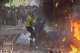 मालवीय नगर के होटल में आग लगने से 11 विदेशी नागरिकों समेत 21 की मौत मालवीय नगर के होटल में आग लगने से 11 विदेशी नागरिकों समेत 21 की मौत