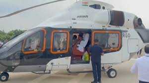 मुख्यमंत्री के हेलीकॉप्टर को पुरी में आपात स्थिति में उतारा गया मुख्यमंत्री के हेलीकॉप्टर को पुरी में आपात स्थिति में उतारा गया