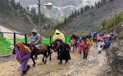 अमरनाथ यात्रा 2026: 1.60 लाख से अधिक श्रद्धालुओं ने बाबा बर्फानी के किए दर्शन अमरनाथ यात्रा 2026: 1.60 लाख से अधिक श्रद्धालुओं ने बाबा बर्फानी के किए दर्शन