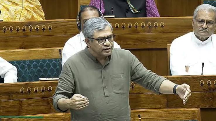 साढ़े तीन साल में 13,580 दलाल, 65 रेलकर्मी गिरफ्तार किए गए : वैष्णव साढ़े तीन साल में 13,580 दलाल, 65 रेलकर्मी गिरफ्तार किए गए : वैष्णव