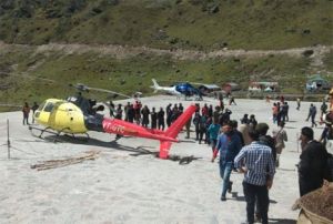 हेलीकॉप्टर टेक ऑफ करते हुए क्रैश, यात्री सुरक्षित