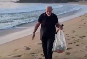पीएम ने मामल्लपुरप समुद्र तट पर कचरा साफ किया