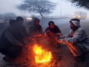 कड़ाके की सर्दी से ठिठुरा उत्तर भारत