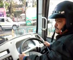 भारत बंद का दिखा मिला-जुला असर भारत बंद का दिखा मिला-जुला असर