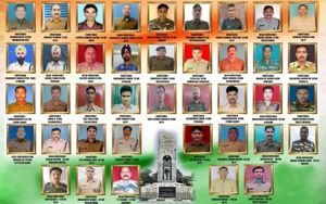  राष्ट्रपति, प्रधानमंत्री ने पुलवामा हमले के शहीदों को श्रद्धांजलि अर्पित की
