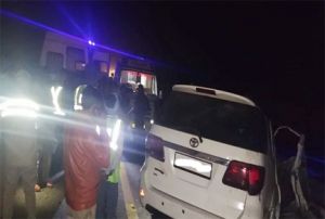 बस ने कार को मारी टक्कर, 6 की मौत