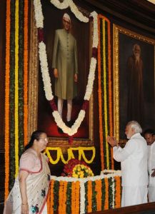  मोदी ने पूर्व प्रधानमंत्री मोरारजी देसाई को उनकी जयंती पर किया नमन