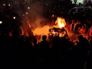 पर्यावरण संरक्षण और गोसंवर्धन का संदेश देते होली का दहन