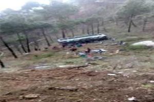 बस हादसे में पांच की मौत, 34 घायल बस हादसे में पांच की मौत, 34 घायल