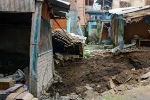   जम्मू कश्मीर में मकान ढहने से दो लोगों की मौत
