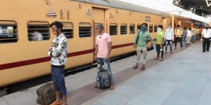  रेल यात्रा के लिए क्या- क्या होंगी शर्ते, गृह मंत्रालय ने जारी किया प्रोटोकॉल 