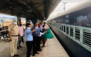   रेलवे ने एक मई से 1,300 श्रमिक विशेष ट्रेनें चलाई, 17 लाख से अधिक प्रवासियों को घर पहुंचाया