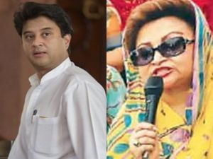  गले में खराश, बुखार के बाद ज्योतिरादित्य सिंधिया और उनकी मां अस्पताल में भर्ती 