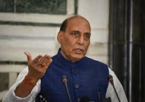  रक्षा मंत्री  ने सीडीएस, तीनों सेना के प्रमुखों के साथ लद्दाख सीमा पर स्थिति की समीक्षा की