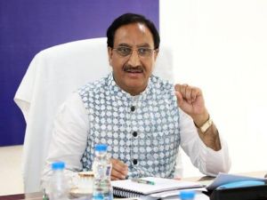  केंद्र ने योग को स्कूली पाठ्यक्रम का हिस्सा बनाने के लिए ऑनलाइन योग क्विज प्रतियोगिता शुरू की