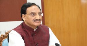  सरकार ने एनआईटी और केन्द्र द्वारा वित्त पोषित प्रौद्योगिकी संस्थानों में प्रवेश के योग्यता मानदंड में ढील दी