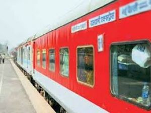   मुम्बई -हजरत निजामुद्दीन राजधानी सुपरफास्ट स्पेशल ट्रेन अब सप्ताह में सात दिन चलेगी