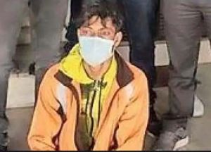  दो दोस्तों को एक ही लड़की से हुआ प्यार, इस लव ट्रायंगल के चक्कर में...