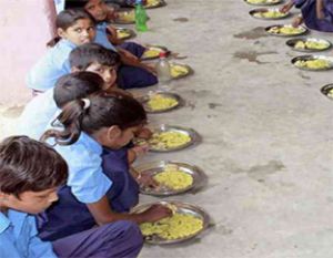 स्कूलों के खुलने पर पका हुआ भोजन देने की योजना बहाल होनी चाहिए- संयुक्त राष्ट्र
