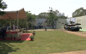 प्रधानमंत्री ने चेन्नई में अर्जुन मुख्य युद्धक टैंक एम.के.वन-ए सेना को सौंपा