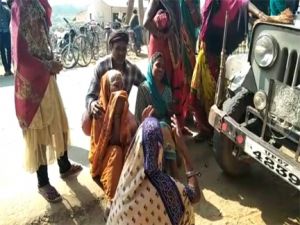 शादी से पहले दो सगी बहनों की उठी अर्थी, मातम में बदला जश्न का माहौल, जानें- क्या है पूरा मामला?