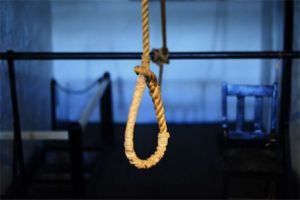  छात्रावास के कमरे में लटकता मिला मेडिकल छात्र का शव