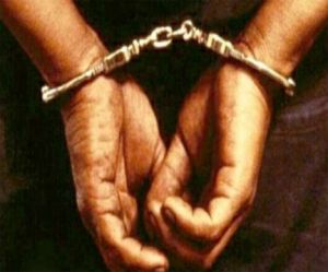  पिता ने दो वर्षीय बेटी की गला दबाकर हत्या की, गिरफ्तार