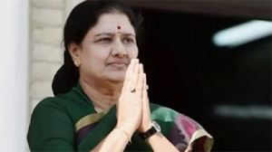  राजनीति से रहूंगी दूर, जयललिता के स्वर्णयुगीन शासन के लिए प्रार्थना करूंगी : शशिकला