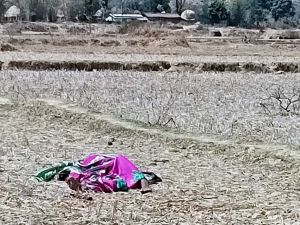  अवैध संबंध के शक में पत्नी की हत्या! वारदात के बाद घर में आकर सो गया आरोपी 