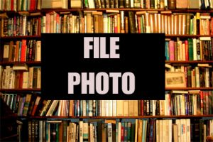  छात्रों के लिए बस स्टैंड को 'स्ट्रीट लाइब्रेरी' में बदला