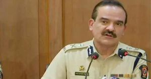   मुंबई पुलिस कमिश्नर  परमबीर सिंह पद से हटाए गए, हेमंत नगरले को मिली जिम्मेदारी